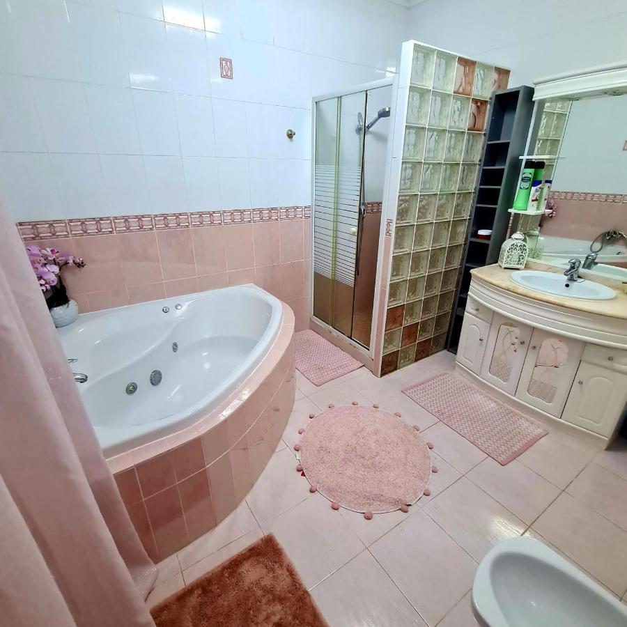 Chateau Angelique Pensionat Valencia Exteriör bild